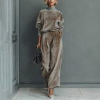 LadyShow.Store casual velour long-sleeved high-neck zipper sportswear in solid color with wide-leg design, suitable for activewear.