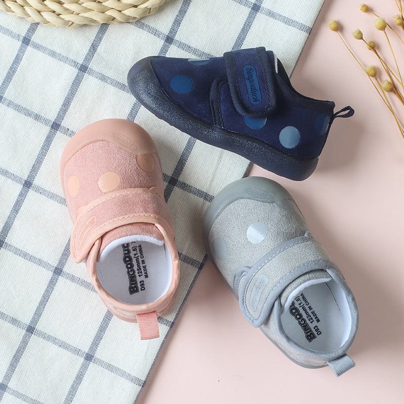 Infants And Toddlers Soft-soled Cotton Cloth Will Not Drop ShoesIntroducing the Infants And Toddlers Soft-soled Cotton Cloth Shoes! Perfect for toddlers in the summer, spring or fall. Made with breathable and wear-resistant cottoInfant ShoesPlush Fashions ShopPlush Fashion Shop