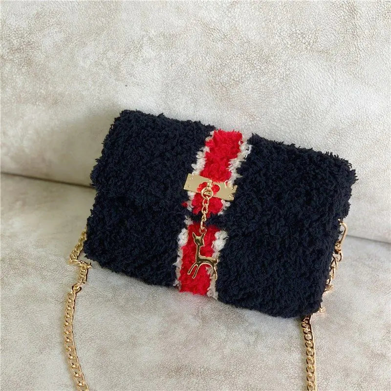 Soft hand-woven fleece-lined plush one-shoulder bag for women, featuring a stylish design and cozy texture.