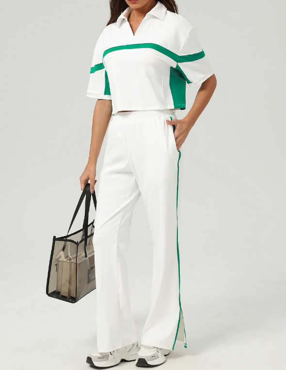 Bella Mia tennis and golf two-piece sports suit with contrast colors, casual fit, ideal for running and fitness activities.