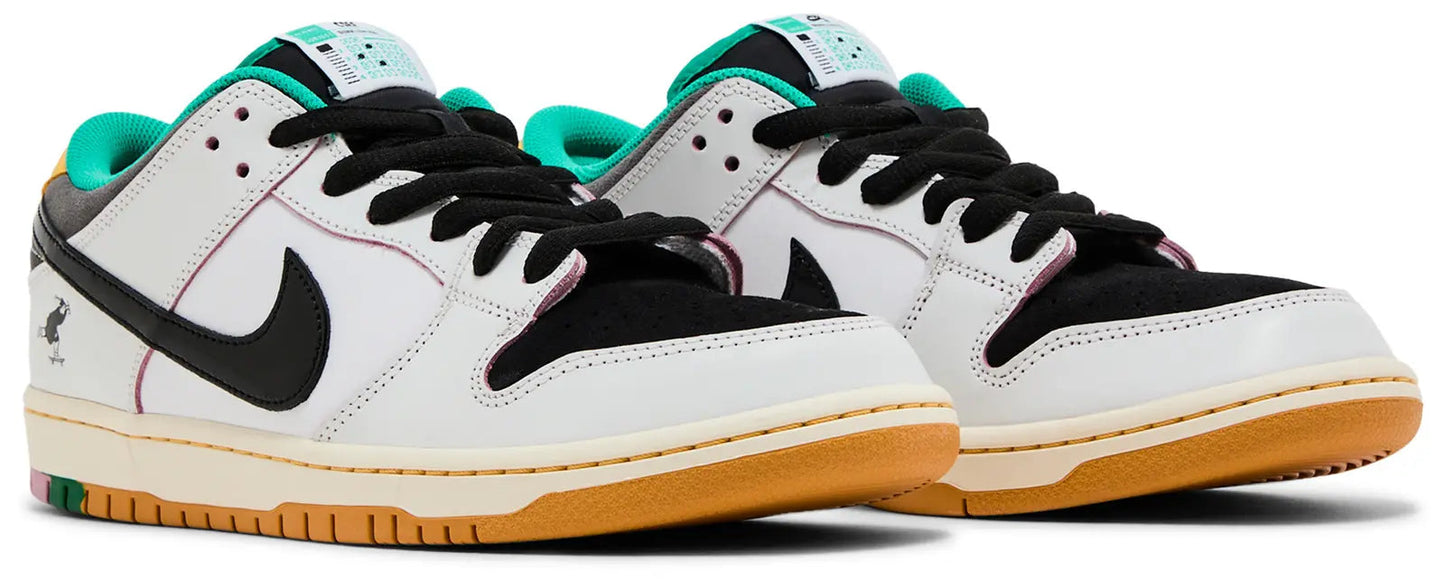 Nike SB Dunk Low CSEF Supra Sneakers