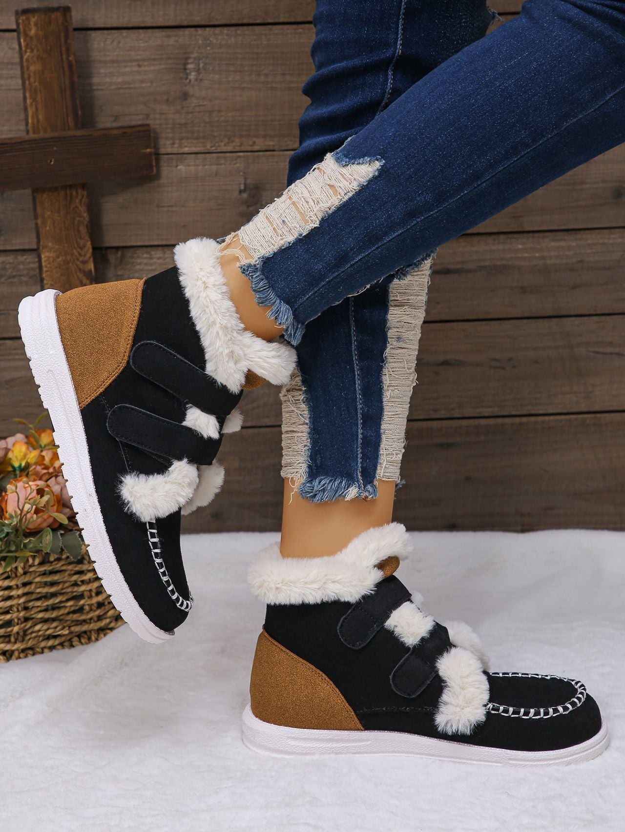 Women's Round Toe Flat Boots