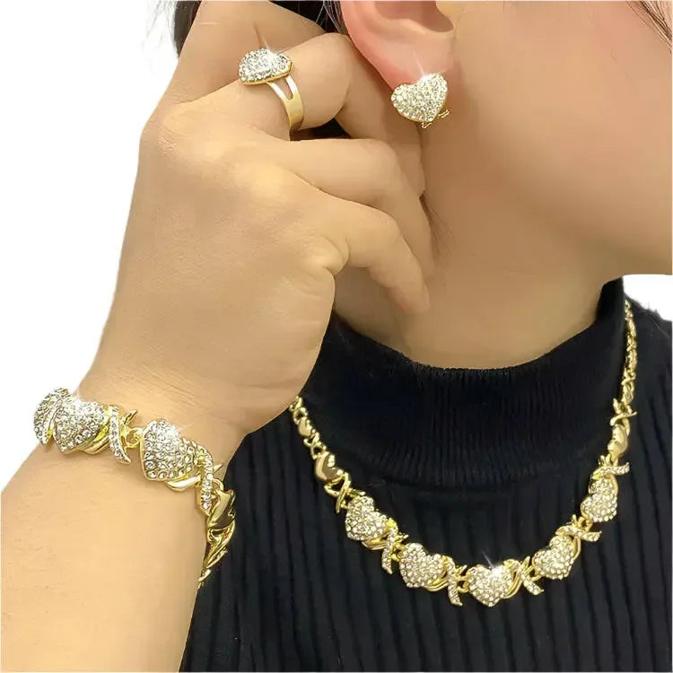 18K Gold Heart-Shaped Jewelry Suit - Plush Fashion Hub