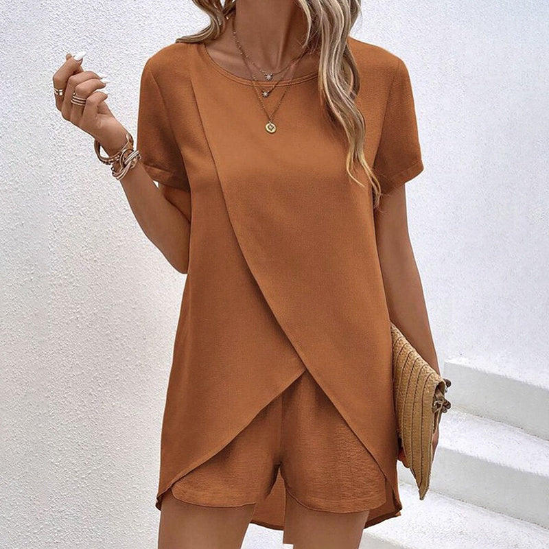 Women's 2-piece summer lounge set in casualwear style from Plush Fashion Hub, includes a relaxed top and matching shorts in soft fabric.