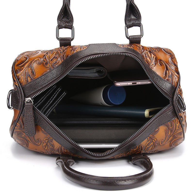 LadyShow.Store casual handbag with adjustable strap and multiple compartments, made of stylish, durable material for everyday use.
