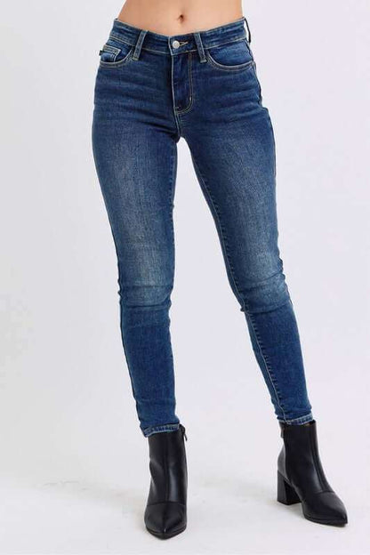 Judy Blue Full Size Run Mid-Rise Waist Skinny Jeans with Thermal Lining.