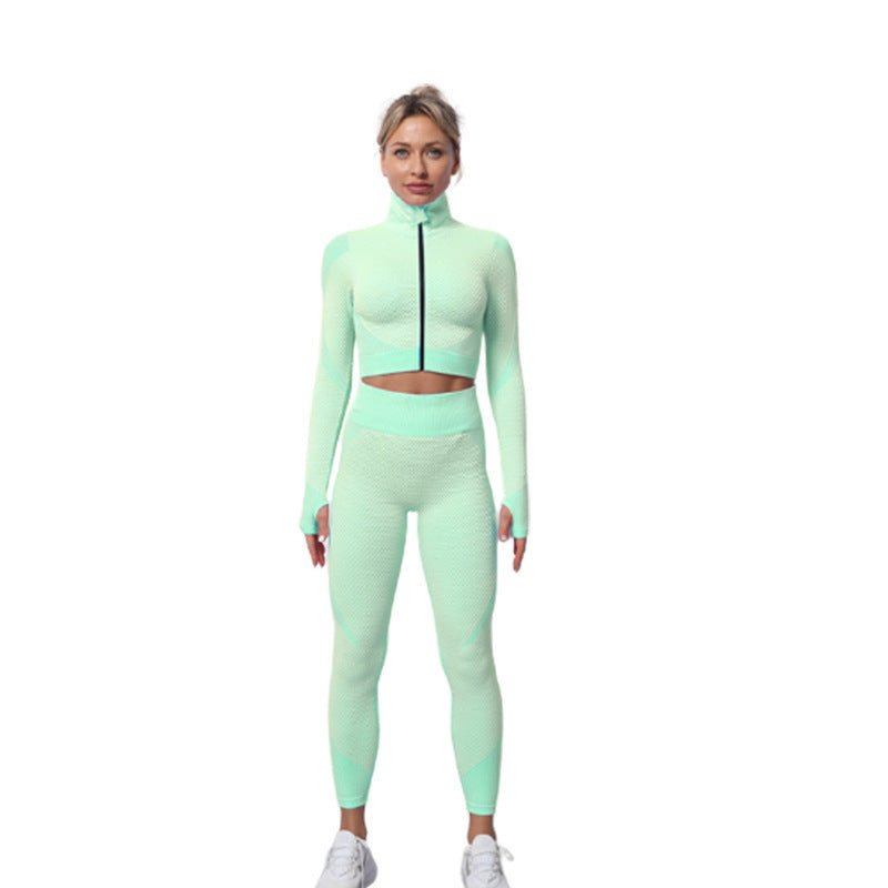 FitiqueFit 2-piece seamless zip-up yoga set for women, featuring fitted activewear with a sporty design and comfortable stretch fabric.