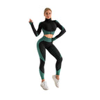FitiqueFit 2-piece seamless zip-up yoga set for women, featuring stretchy activewear for comfortable workouts and yoga sessions.