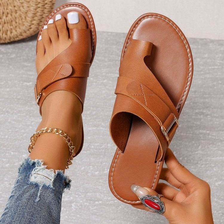 Elegant Closed-Toe Flat Sandals