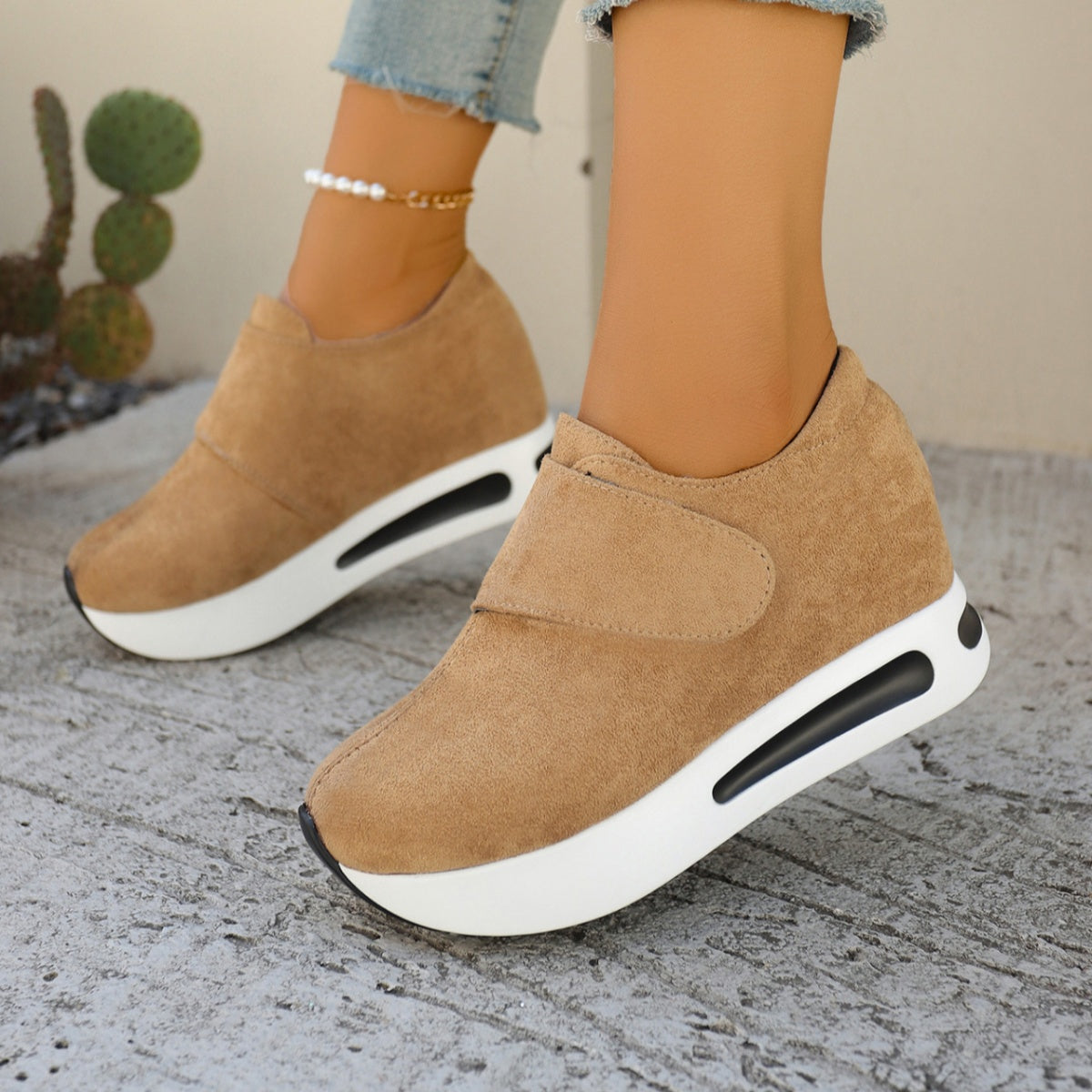 Women’s round toe platform sneakers by Plush Fashion Hub, mid-heel casual shoes with a stylish and comfortable design.