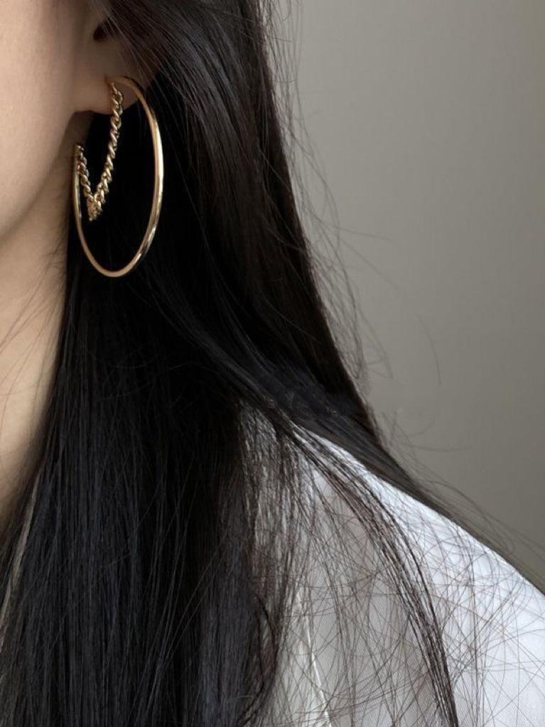 Original Hollow Chain Splicing Big Earrings Plush Fashion Hub