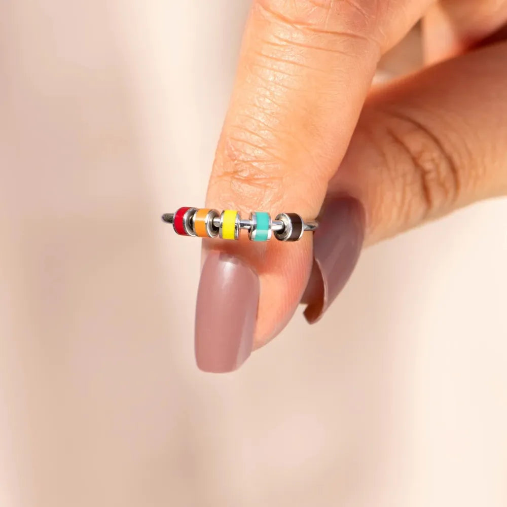 Sterling silver oil drip ring with textured design, crafted from 925 sterling silver, stylish ring for women.