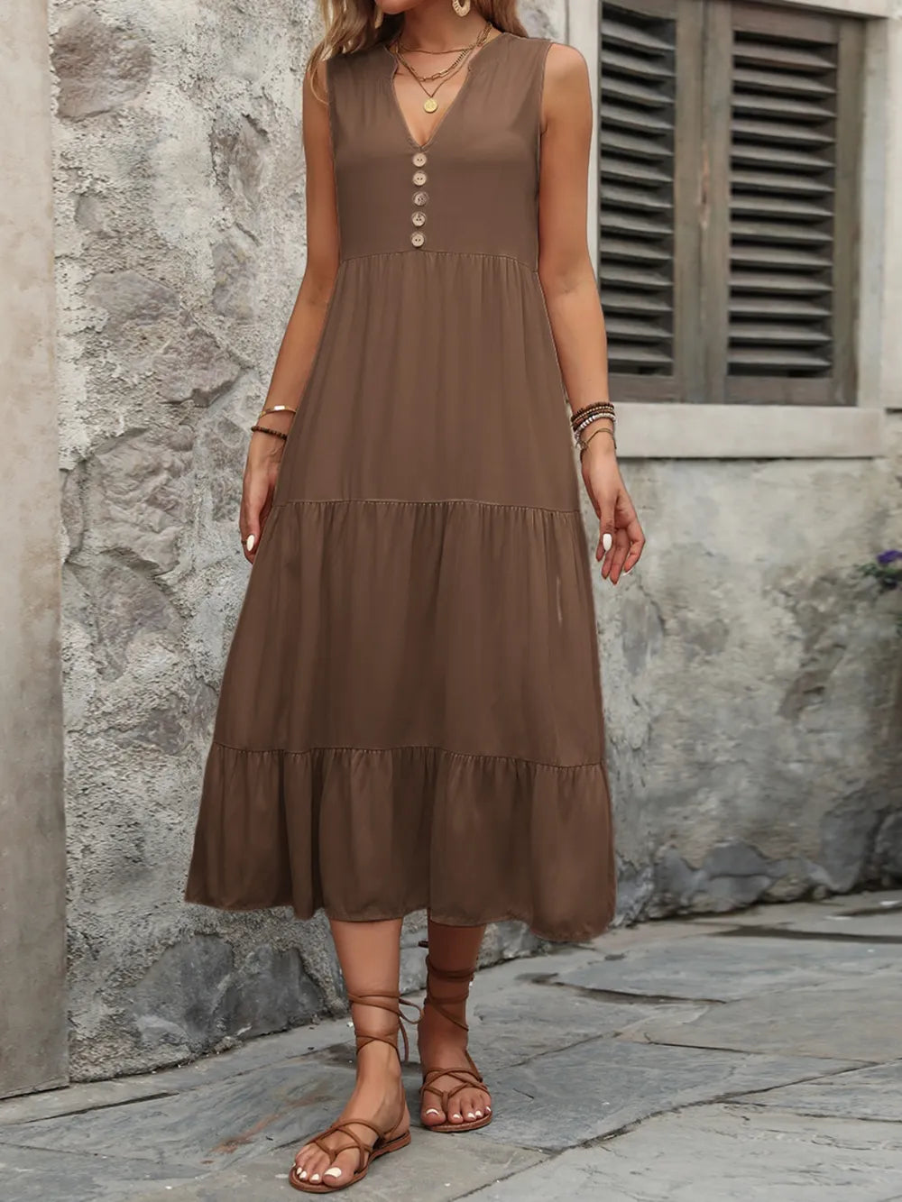 Ivy Lane women’s sleeveless cotton button-down dress with notched neckline, casual summer dress from Plush Fashion Hub.