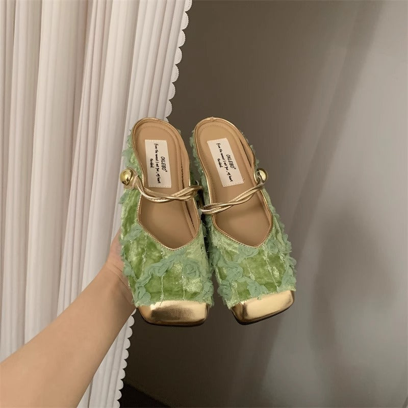 Embroidered Retro Chic Baotou Mules