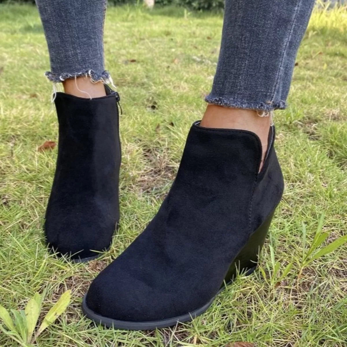 Trendsi round toe wedge ankle boots in black leather with side zipper and chunky heel, stylish footwear for casual or dressy outfits.