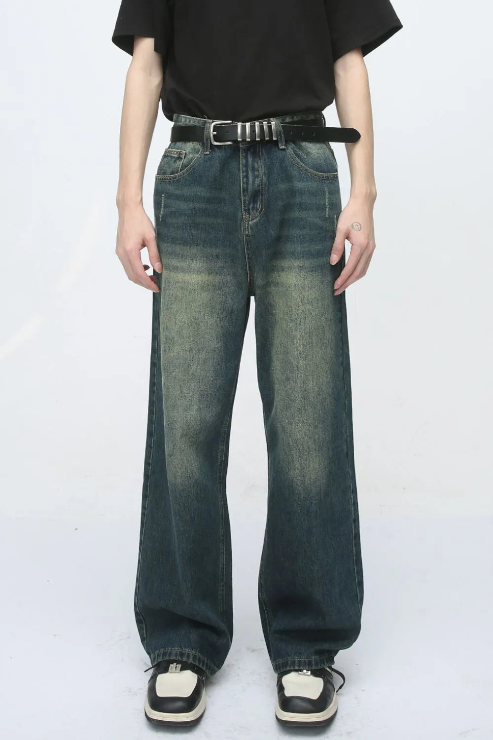 Baggy denim jeans with pockets from Plush Fashion Hub, featuring a relaxed fit and classic five-pocket design.