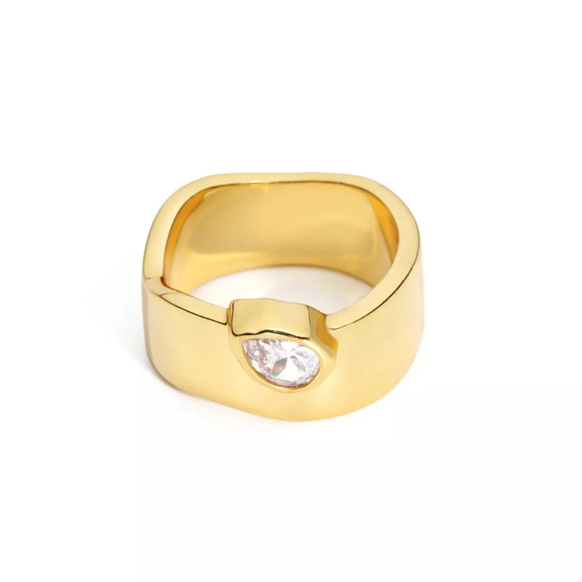 18K gold-plated minimalist ring with sleek, simple band design, perfect for everyday wear and elegant style.