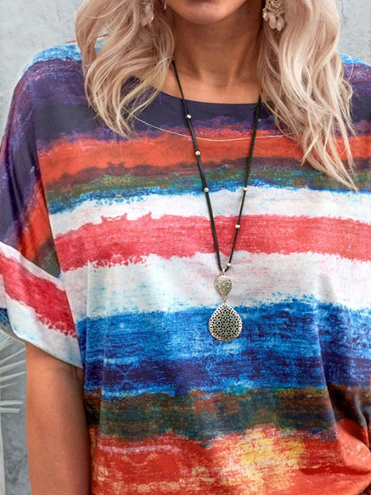 Women's contrast round neck short sleeve casual T-shirt by Plush Fashion Hub, featuring a stylish design and comfortable fit.