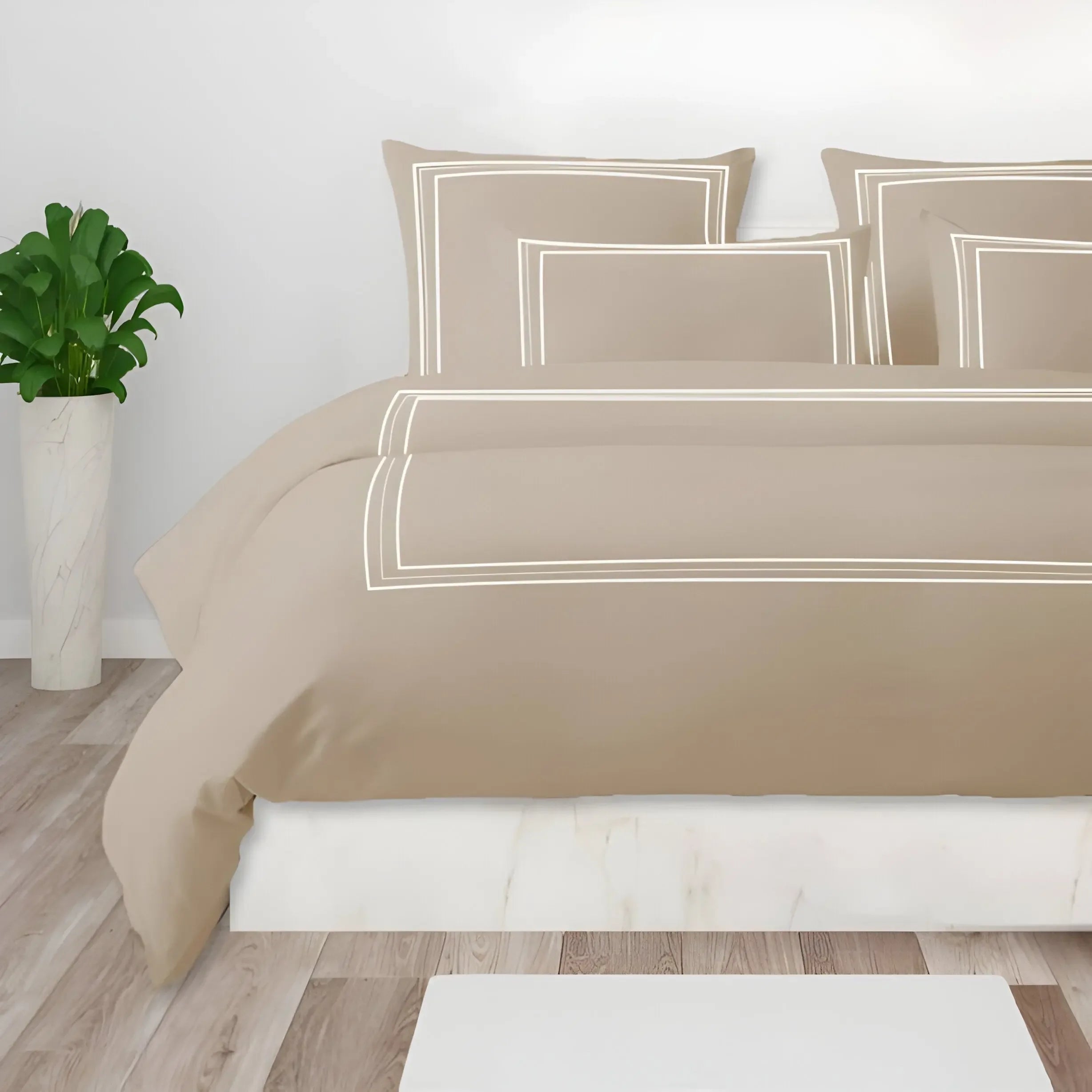 400TC Cotton Classic Luxurious Embroidery Sateen Solid Duvet Cover Set - Plush Fashion Hub