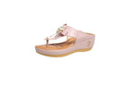 Women's European and American flower flip flops in large size, beach shoes with floral design and comfortable slip-on style.