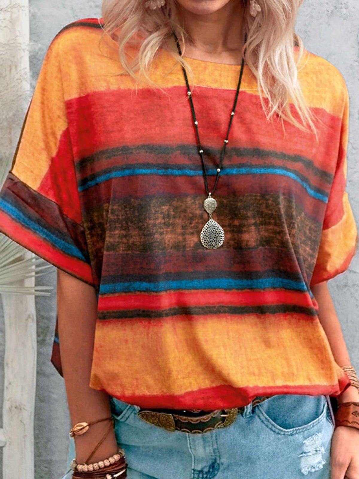 Women's contrast round neck short sleeve casual T-shirt by Plush Fashion Hub, featuring a stylish design and comfortable fit.