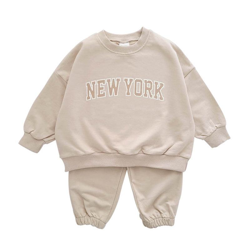 Boys And Girls Sweatshirt Set Trendy Letter PrintGet Your Little Ones Looking Trendy and Feeling Comfortable!
Introducing our Boys and Girls Sweatshirt Set, the perfect outfit for your stylish kids. Made with high-Infant setPlush Fashions ShopPlush Fashion Shop