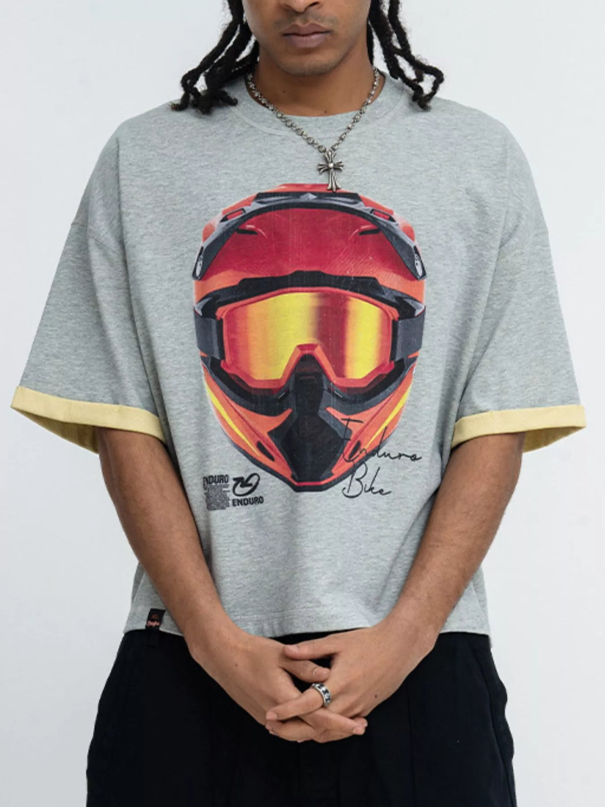 Men's graphic short sleeve T-shirt with contrast trim from Trendsi, featuring a stylish design on soft fabric.