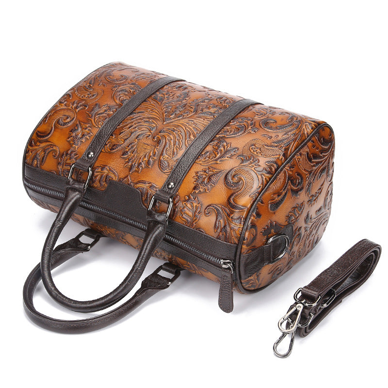 LadyShow.Store casual handbag with shoulder strap, stylish tote bag made of soft leather for everyday use.