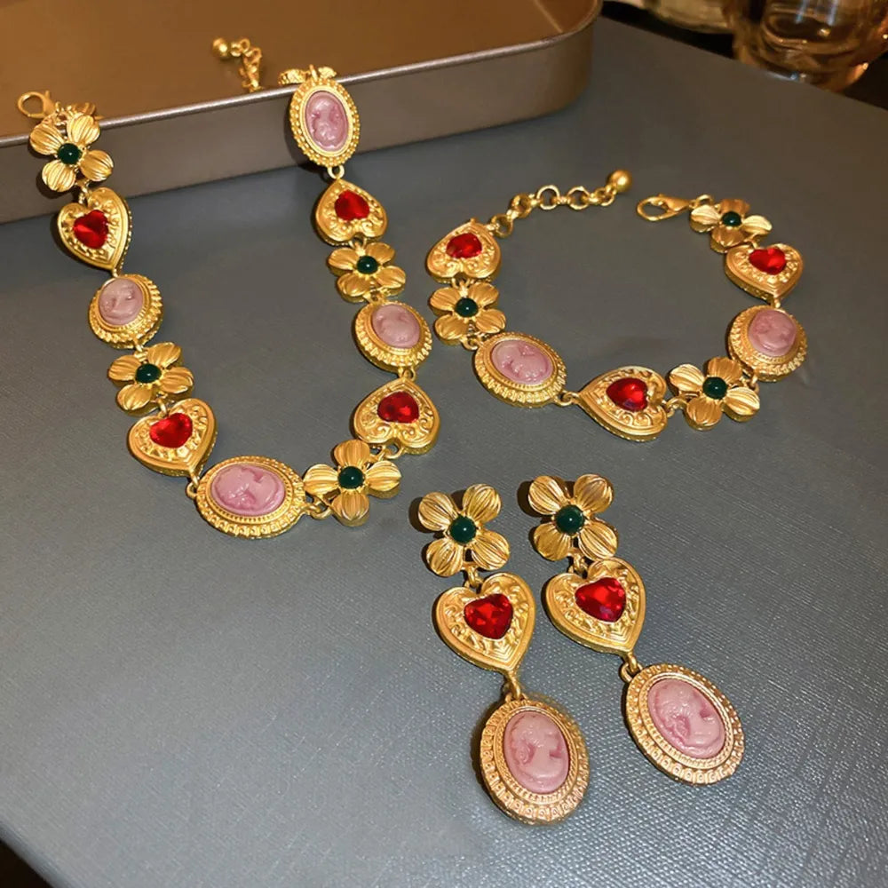 Copper inlaid rhinestone necklace with intricate design, featuring sparkling rhinestones and copper accents, crafted by Plush Fashion Hub.