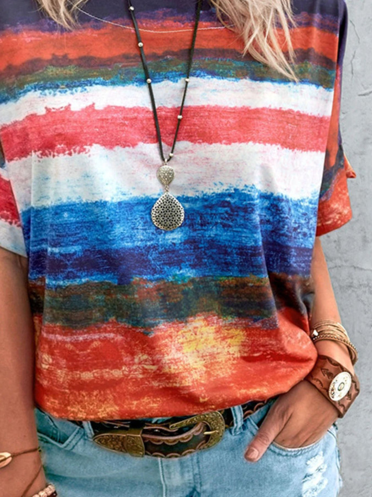 Women's contrast round neck short sleeve casual T-shirt by Plush Fashion Hub, displaying a stylish, comfortable design.