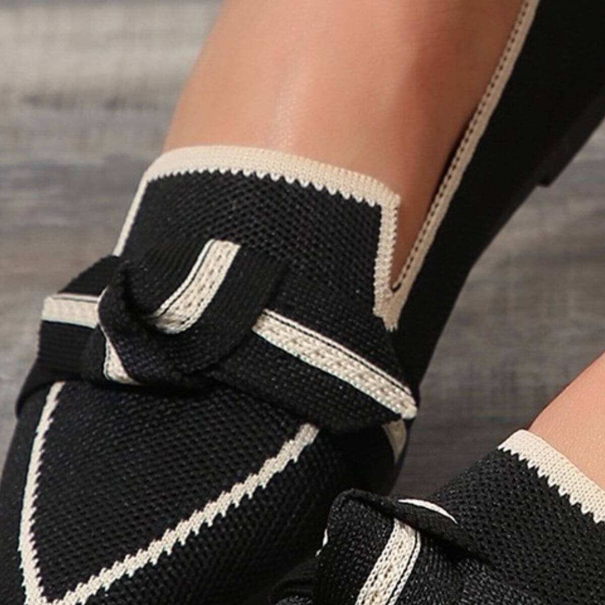 Bow Contrast Trim Point Toe Loafers with bow detail and high-quality polyester material.