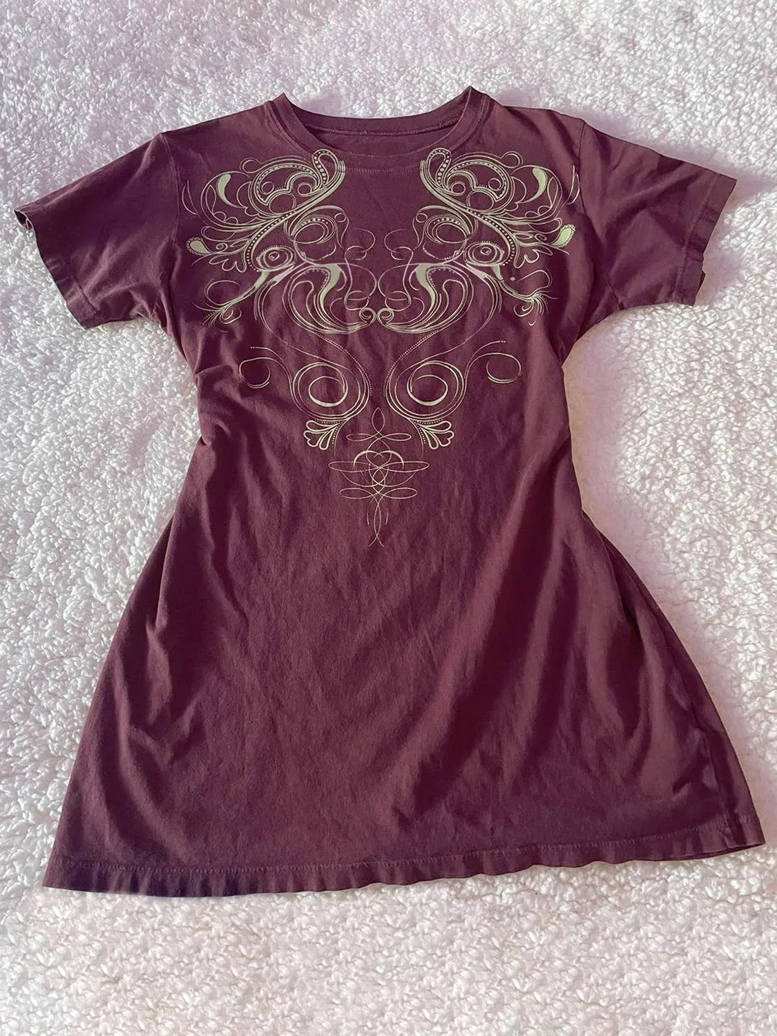 Plush Fashion Hub graphic round neck short sleeve T-shirt, casual tops with colorful print design, comfortable fit for everyday wear.