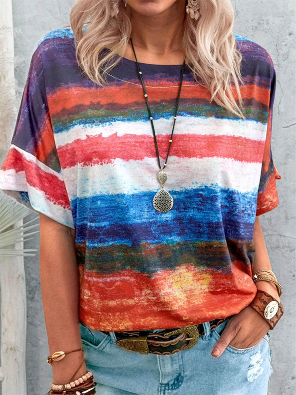 Women's contrast round neck short sleeve casual T-shirt by Plush Fashion Hub, featuring a stylish design and comfortable fit.