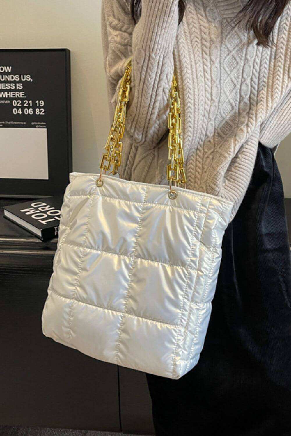 Ladies Bubble Texture Chain Handbag