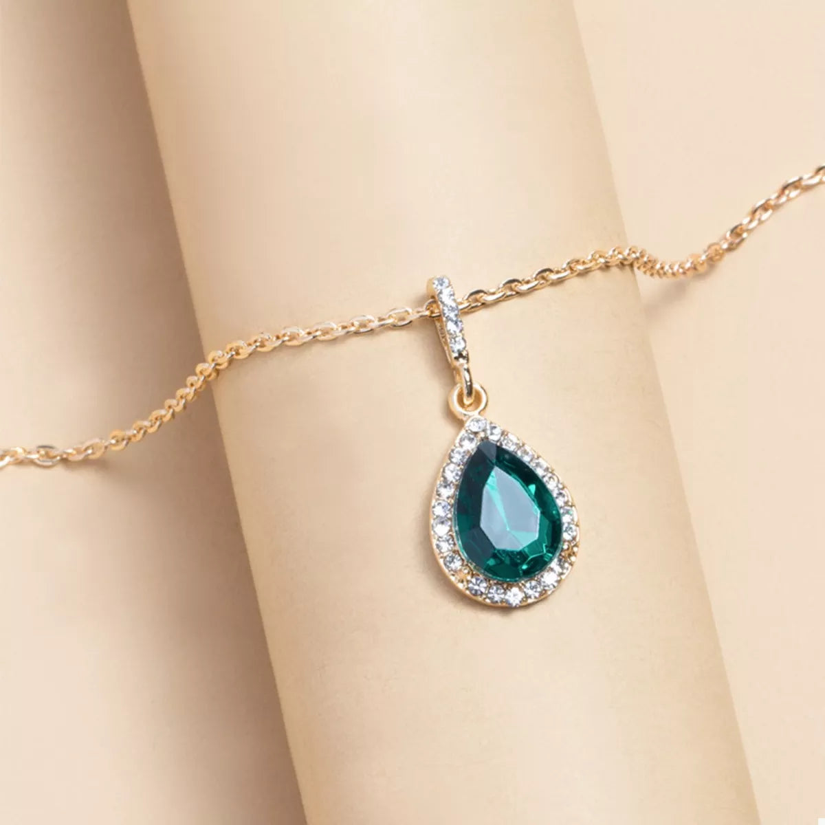 18K gold-plated teardrop pendant necklace with delicate chain, stylish jewelry accessory from Plush Fashion Hub.