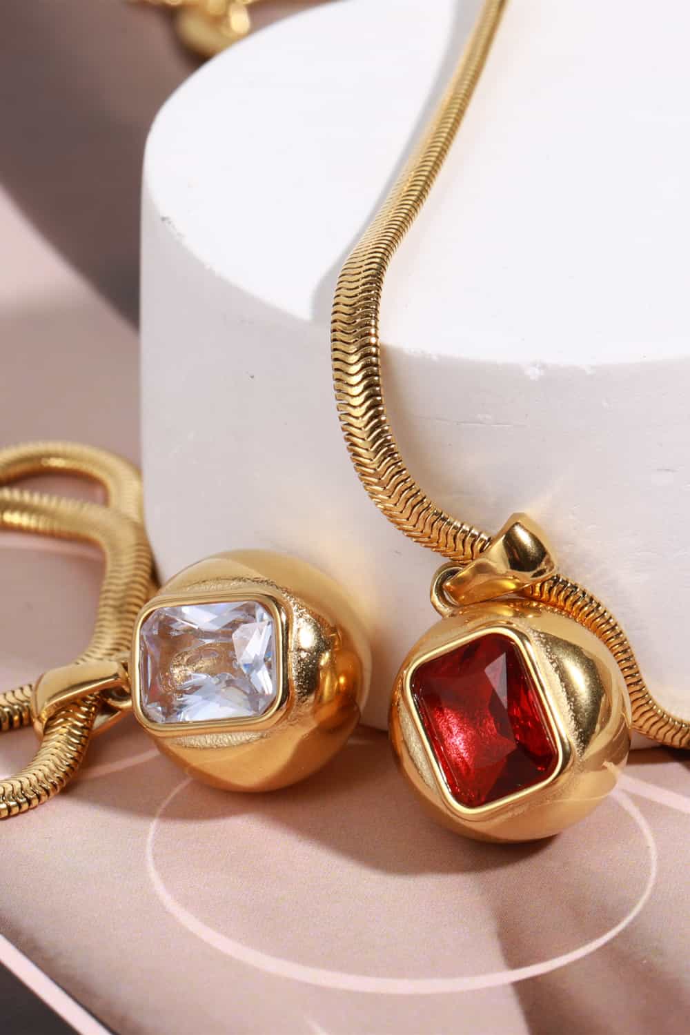 18K gold-plated geometrical zircon pendant necklace showcasing a modern design with sparkling zircon stones.