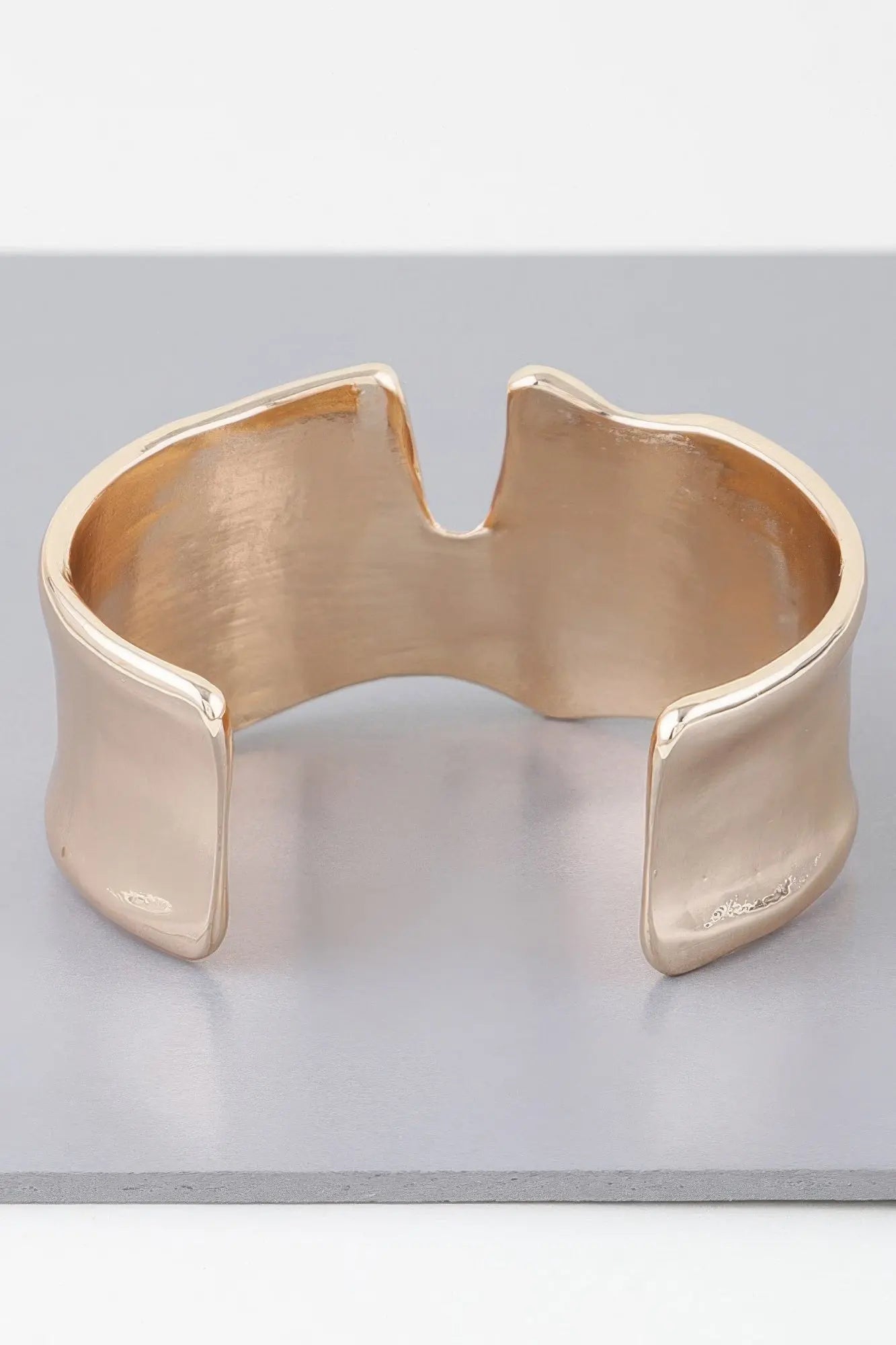 Abstract Wave Cuff Bracelet OyeraCharisma