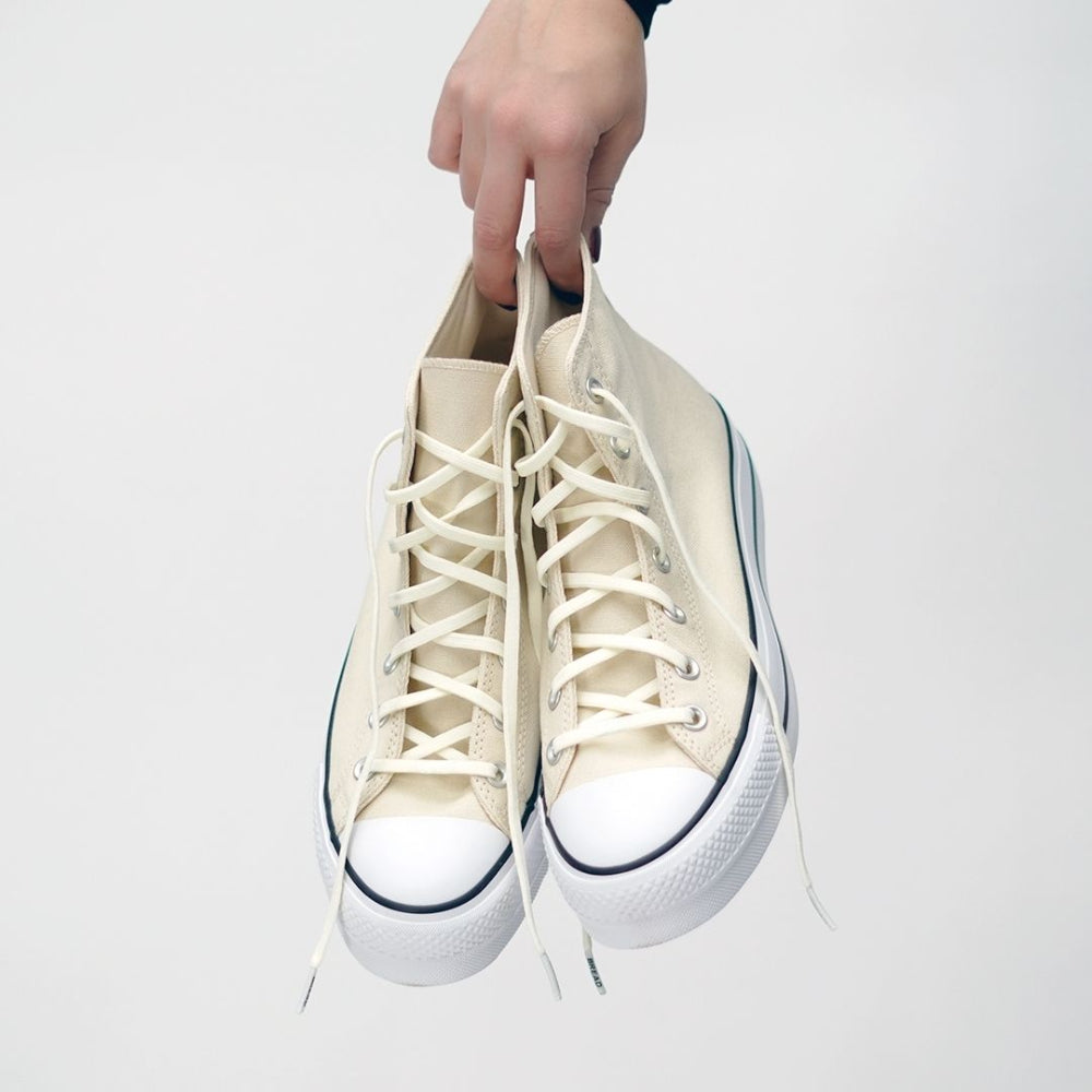 Elastic shoelaces from Bread Luxe Creme collection, showing sleek beige laces with a smooth, flexible texture.
