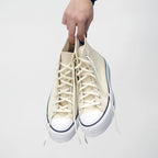 Elastic shoelaces from Bread Luxe Creme collection, showing sleek beige laces with a smooth, flexible texture.