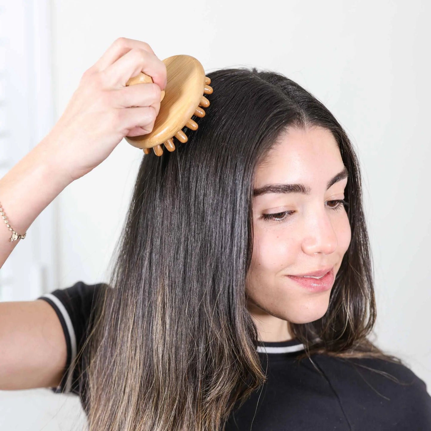 Bamboo Stimulating Scalp Massager Pretty farm girl