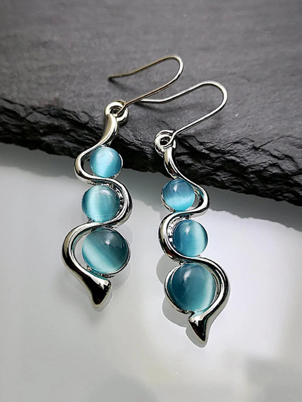Bohemian Wave Inlaid Cat's Eye Gem Swing Earrings PAINEVIDA