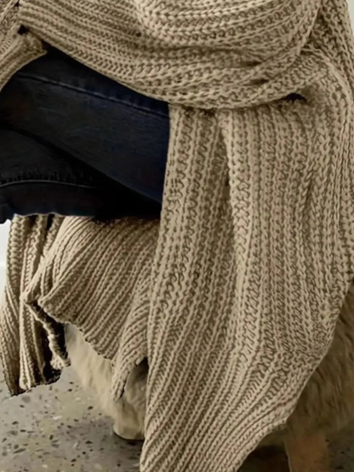 Women’s chunky knit open-front cardigan sweater with long sleeves from Plush Fashion Hub, cozy and stylish for casual wear.