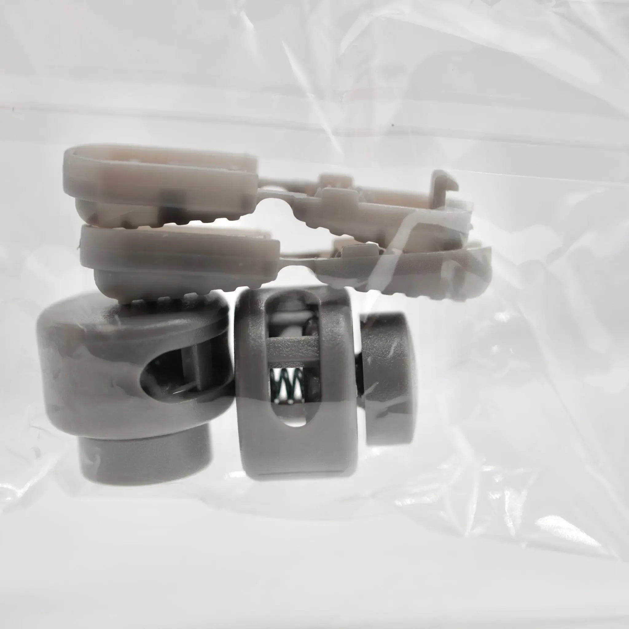 Bread clip lace accessories featuring delicate lace clips, perfect for fashion and craft embellishments.