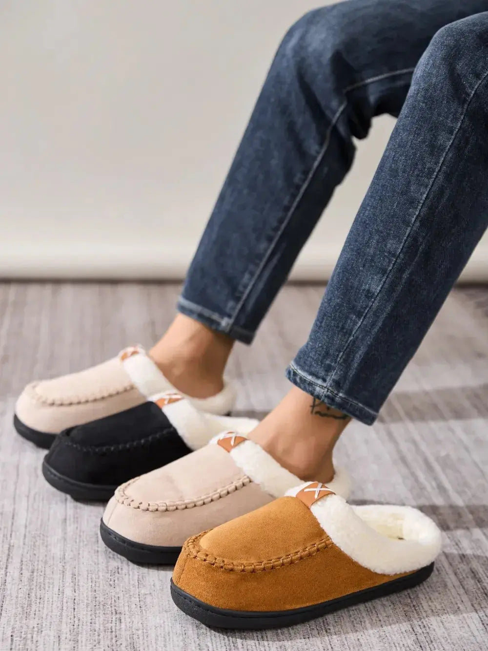 Contrast Round Toe Flat Slippers - Plush Fashion Hub