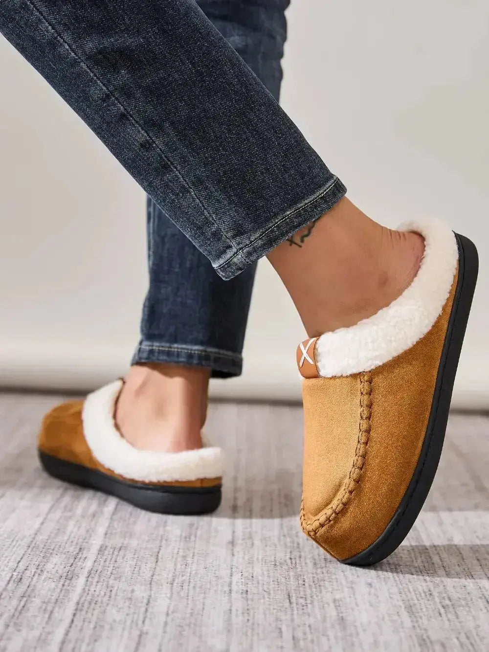 Women's contrast round toe flat slippers by Plush Fashion Hub, comfortable indoor slip-ons with a stylish design.