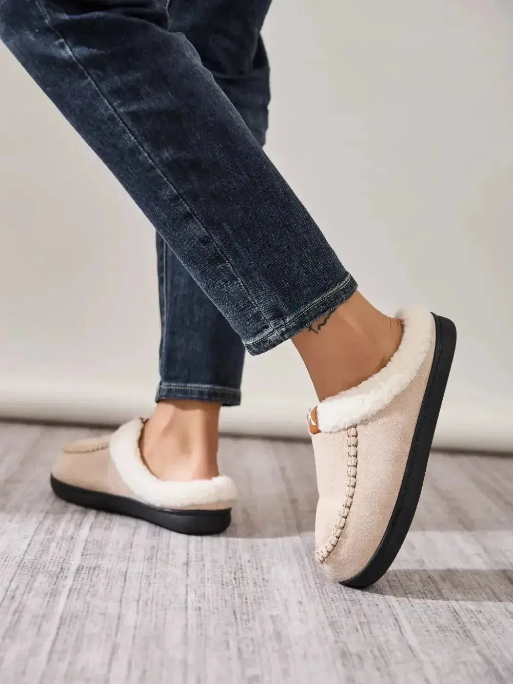 Women’s contrast round toe flat slippers by Plush Fashion Hub, comfortable indoor slip-ons with soft padding and stylish design.