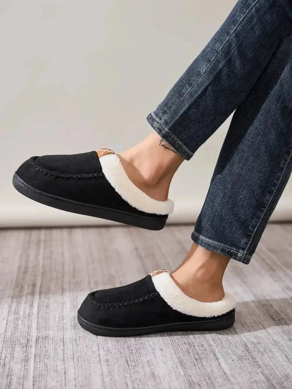 Women's contrast round toe flat slippers by Plush Fashion Hub, comfortable indoor slip-ons with soft plush material.