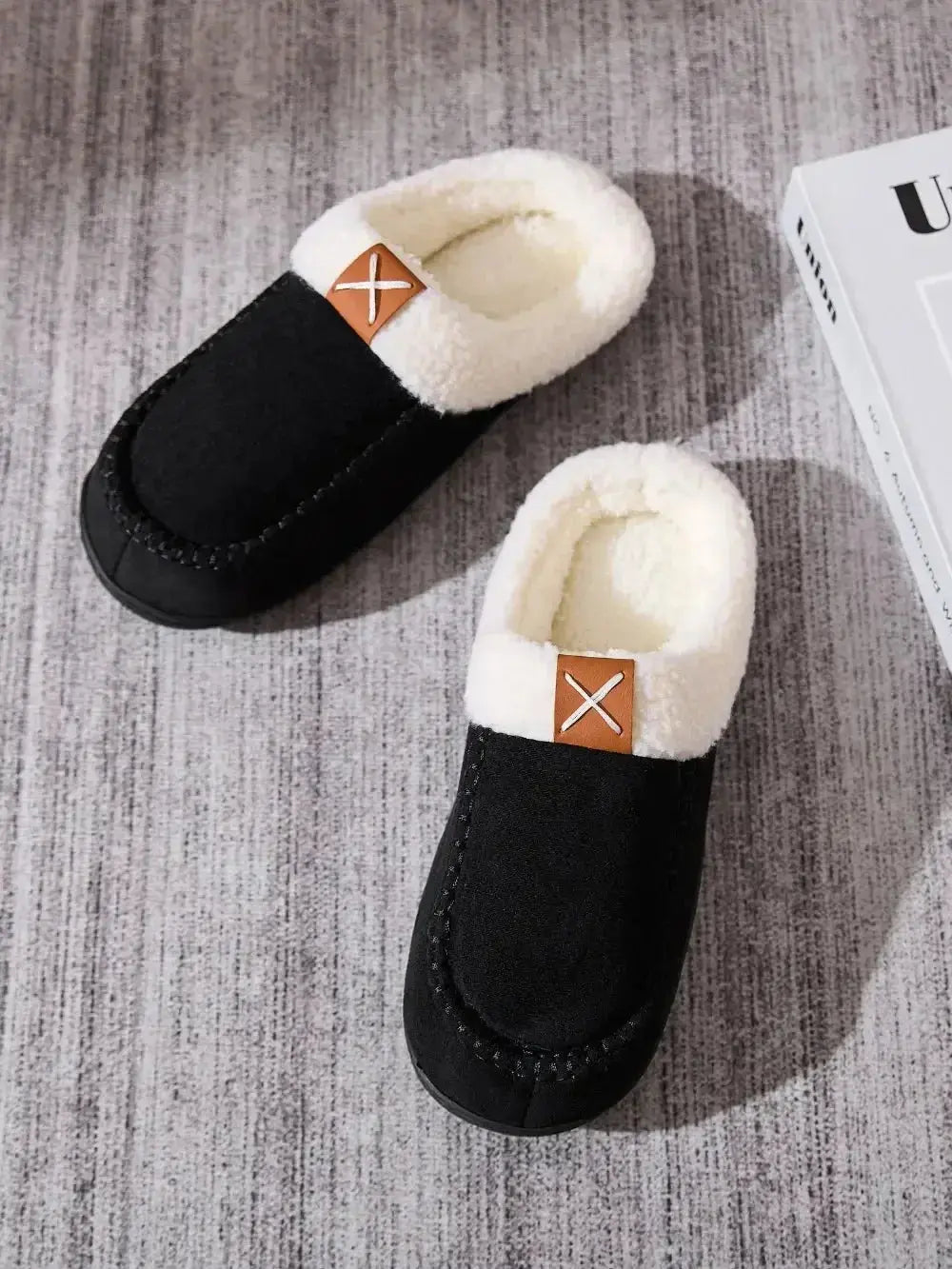 Women's contrast round toe flat slippers from Plush Fashion Hub, comfortable indoor slip-ons with soft fabric and stylish design.
