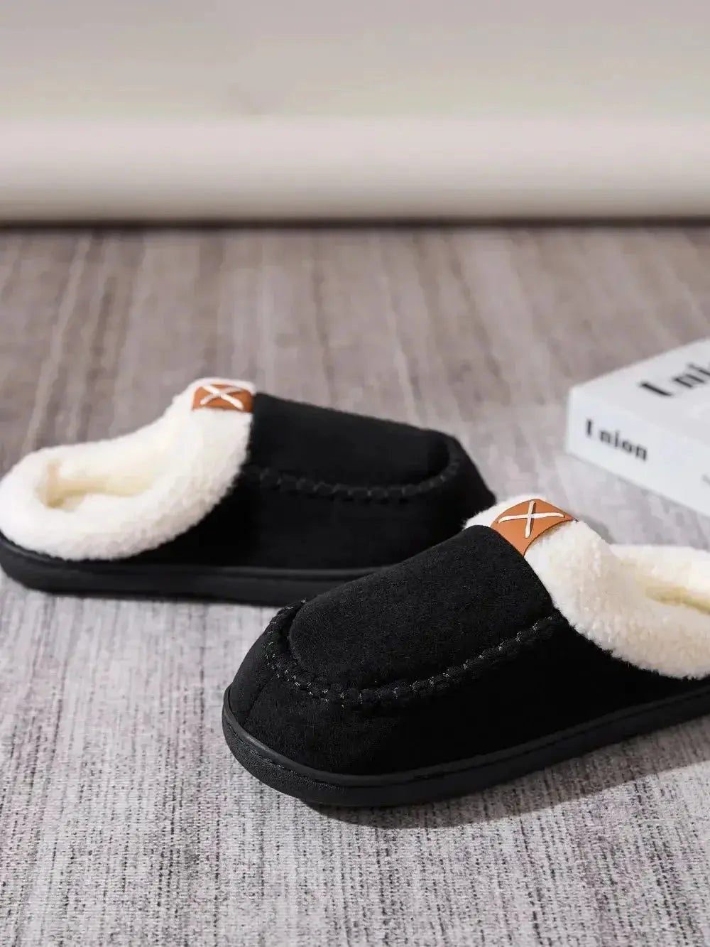 Women’s contrast round toe flat slippers by Plush Fashion Hub, comfortable indoor slip-ons with soft fabric and cushioned sole.