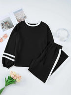 Trendsi contrast trim round neck lounge set with cozy two-piece top and matching pants, casual and comfortable sleepwear or loungewear